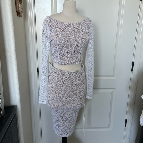 ChiqueDelgado for David Lerner white lace and nude crop top and skirt - Picture 3 of 6